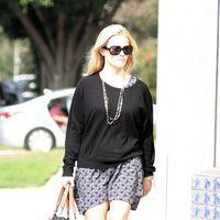 Reese Witherspoon out shopping in West Hollywood | Picture 107093